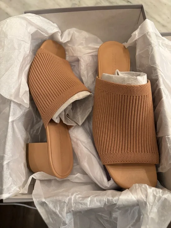 NEW IN BOX - Everlane Glove Mule in Reknit | Tan - Picture 3 of 8